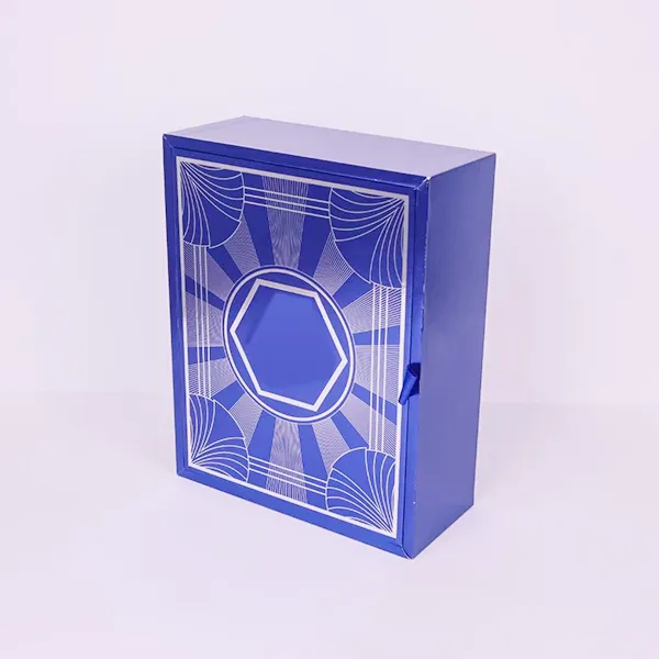 Магнитни кутии за подаръци